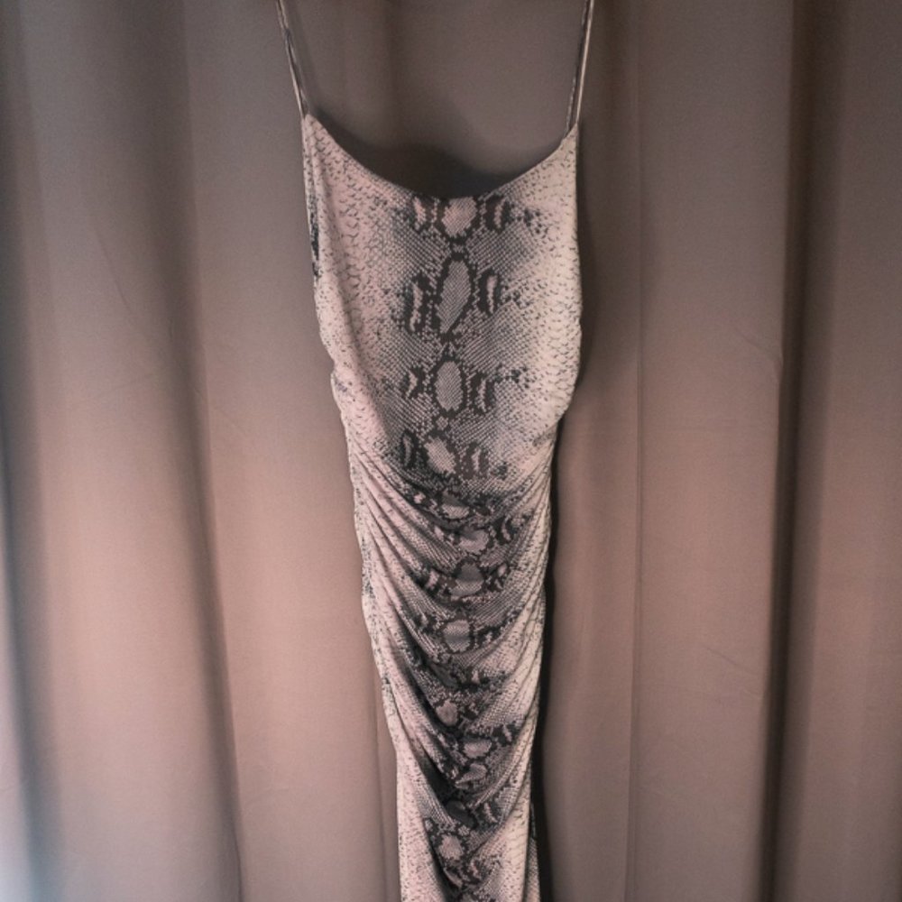 Fashion Nova "Slidin' Thru" Snake skin Maxi Dress Sz XL NWT